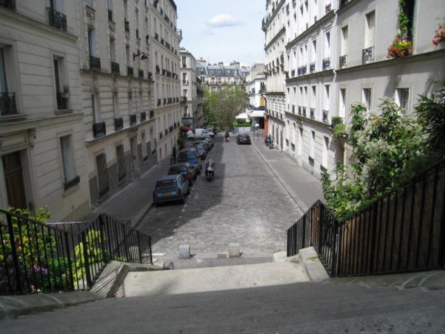 Quiet Apartment Hill Of Montmartre Paris Exterior foto